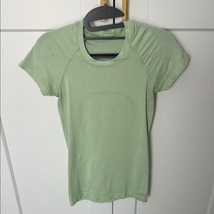 Lululemon Swiftly Tech (4) Hip Length